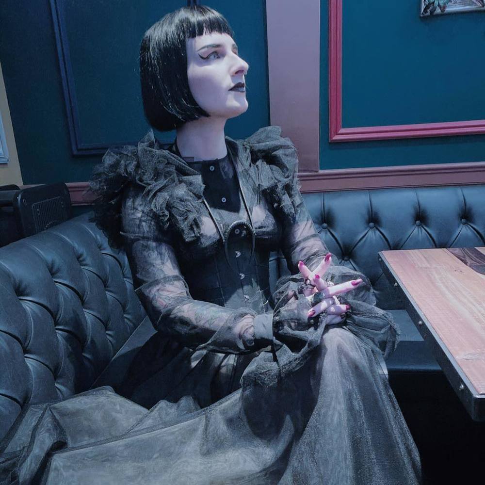 Meet your Posher, Christina